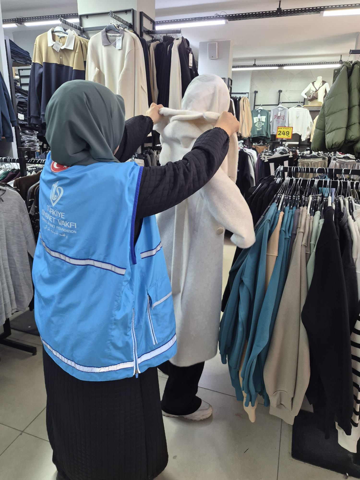 Osmaniye’de Yetim Çocuklara Mont Ve Ayakkabı Desteği4