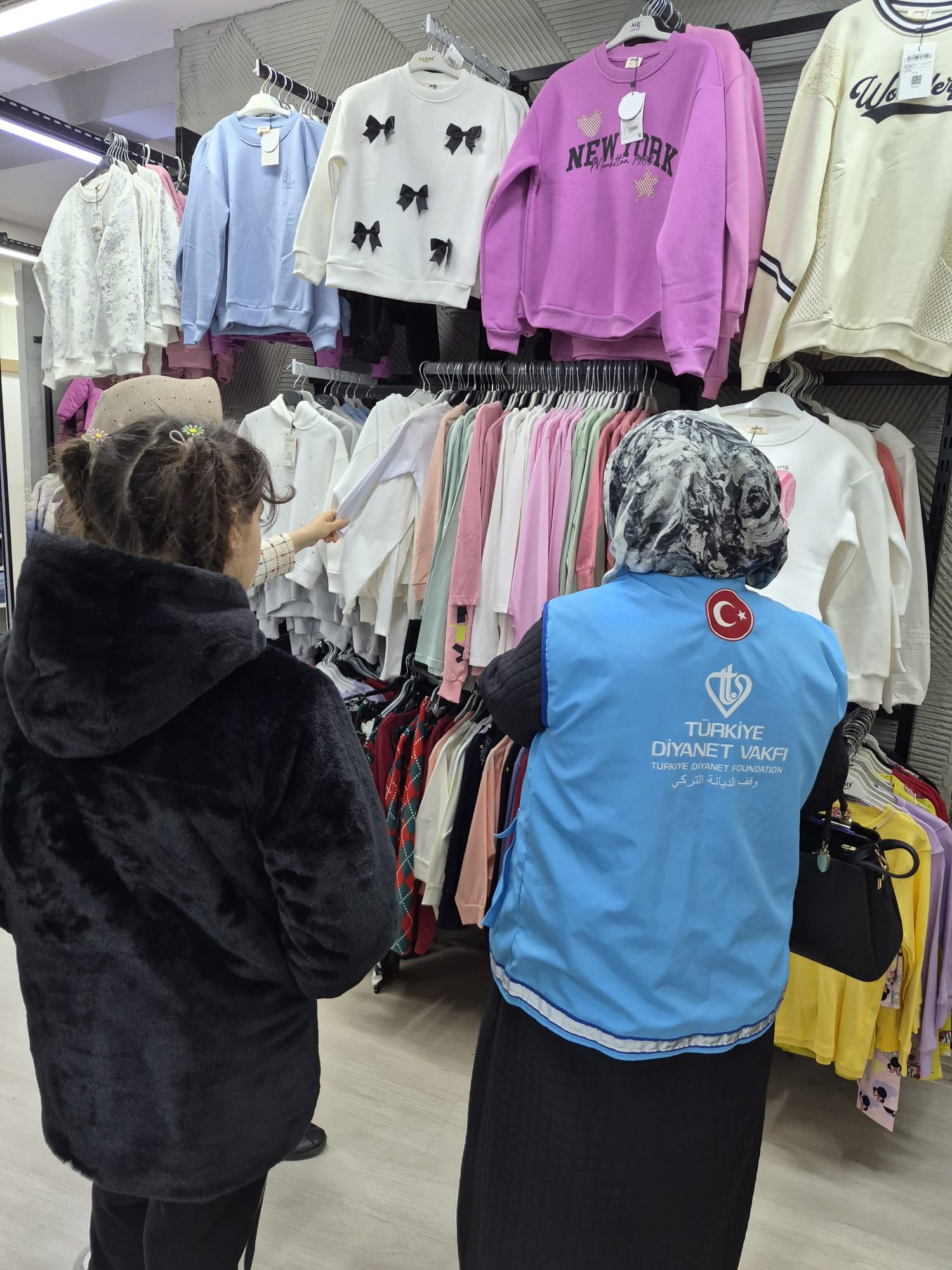 Osmaniye’de Yetim Çocuklara Mont Ve Ayakkabı Desteği6