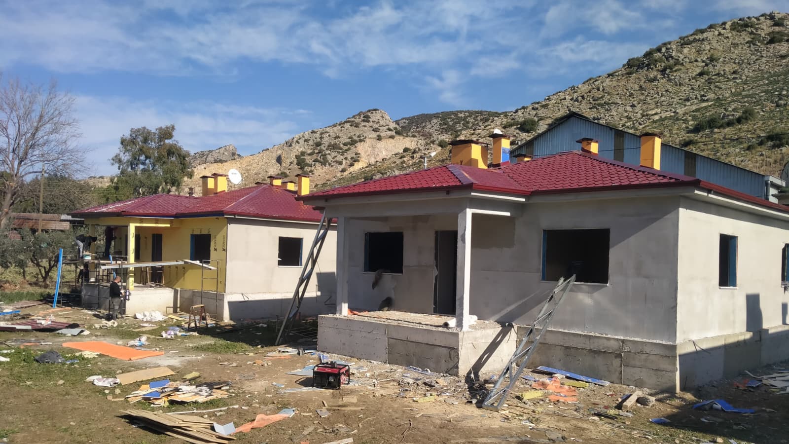 Osmaniye’de Zafer Bektaş Hemite Deprem Konutlarını İnceledi5