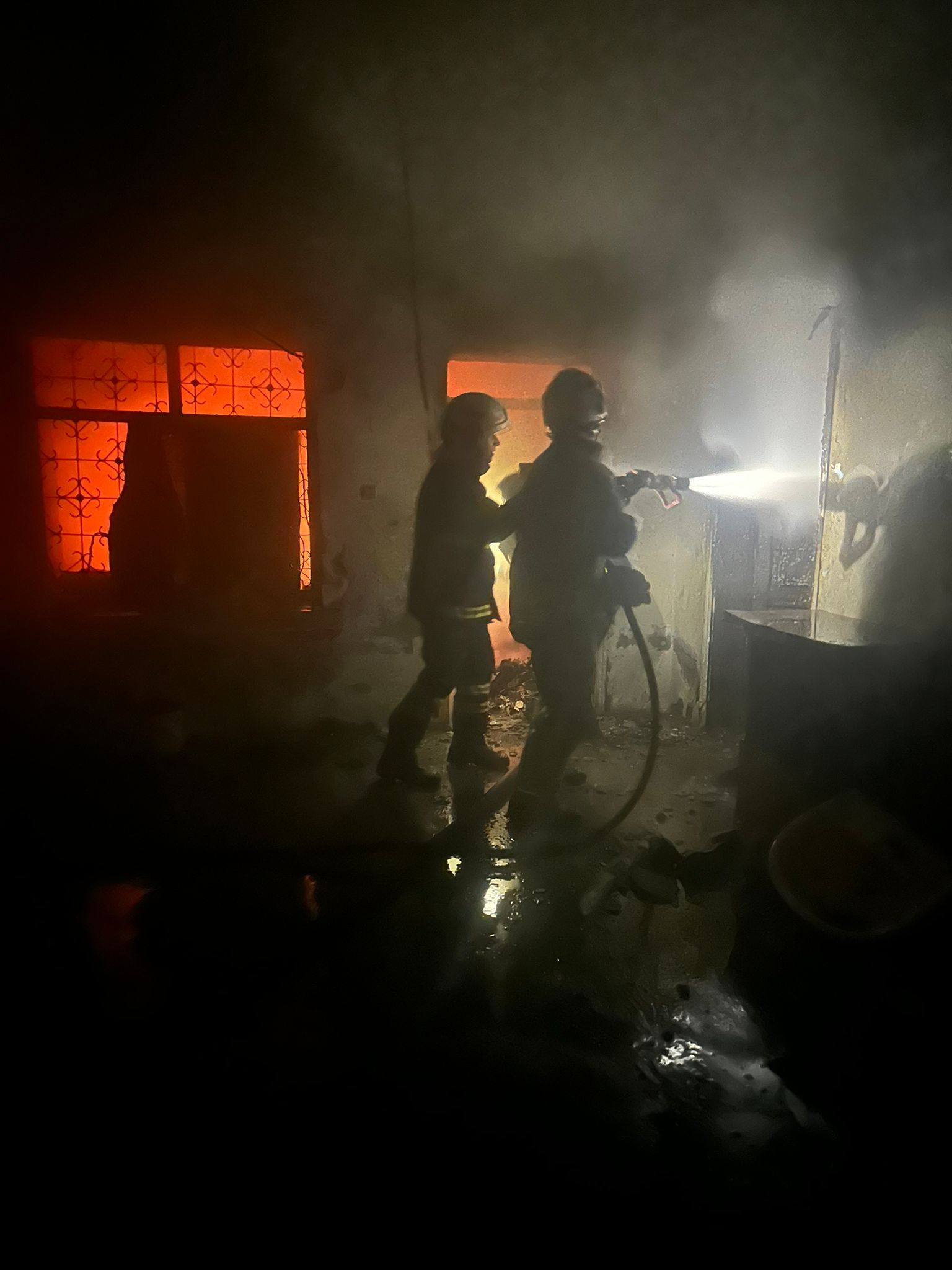 Reyhanlı’da Ev Yangını Paniğe Neden Oldu Kedi Kurtarıldı5