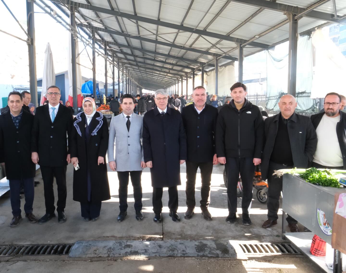 Seydi Gülsoy Bahçe’de Pazar Esnafına Hayırlı Cuma Diledi5