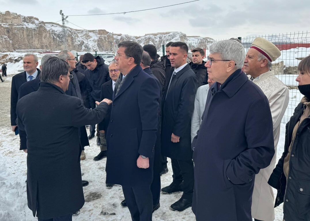 Seydi Gülsoy Van’da Cuma Sonrası Vatandaşlarla Buluştu3