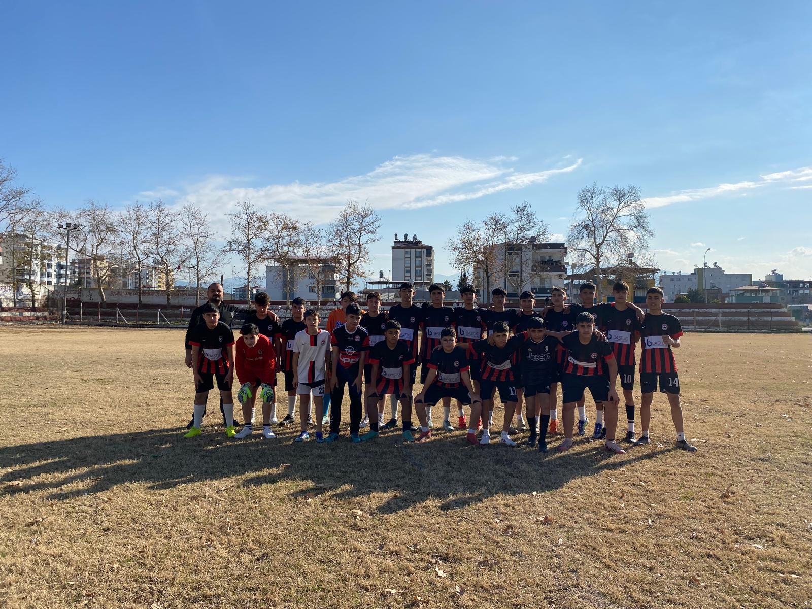 Toprakkale'de Gençler Sahada Umut Verdi (1)