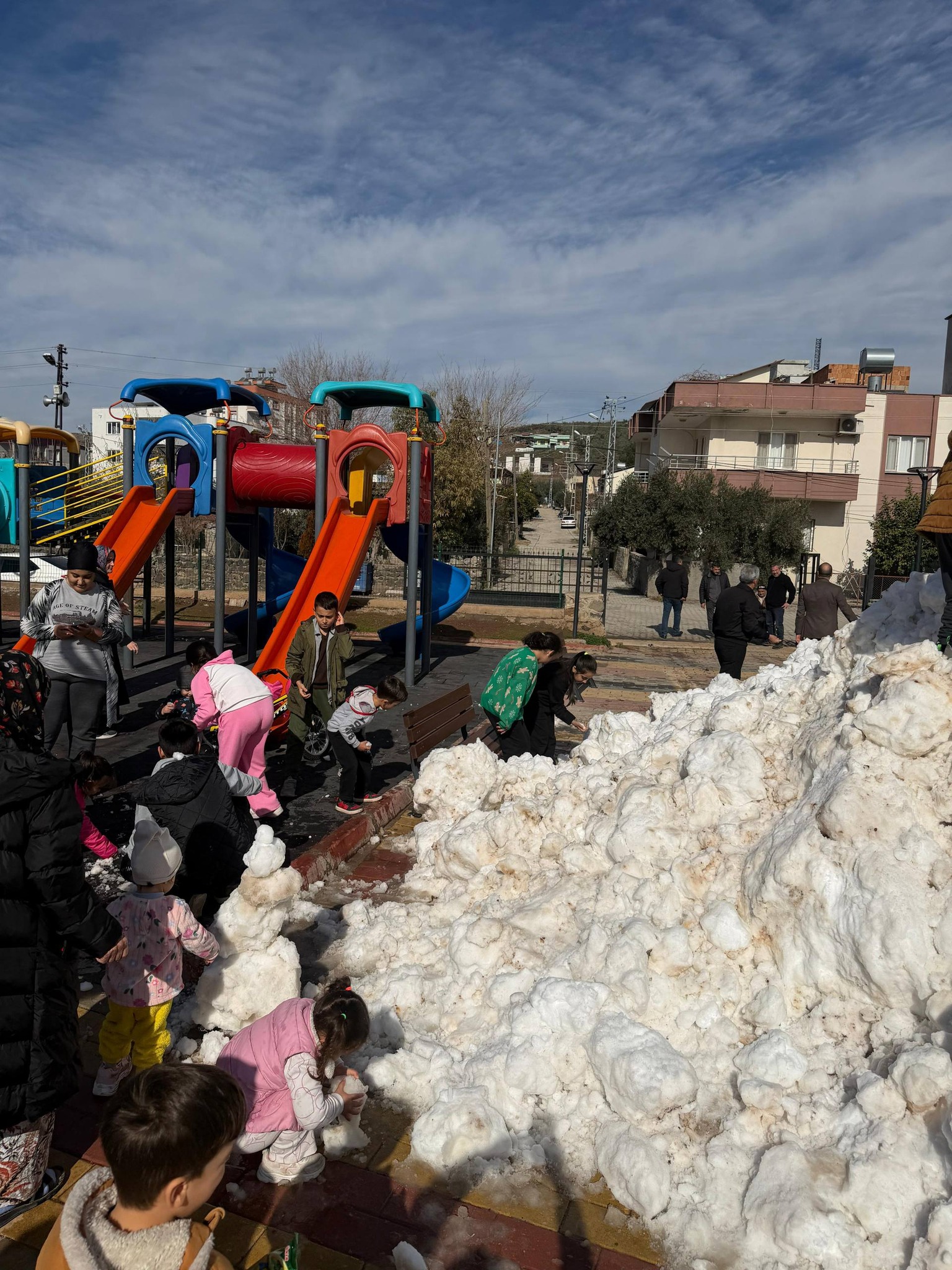 Toprakkale’de Kar Sürprizi Yarıyıl Tatiline Unutulmaz Hediye (2)
