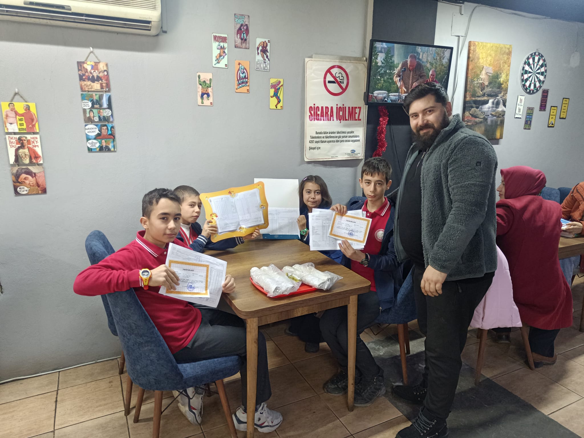 Toprakkale’de Öğrencilere Ücretsiz Döner Sürprizi (1)