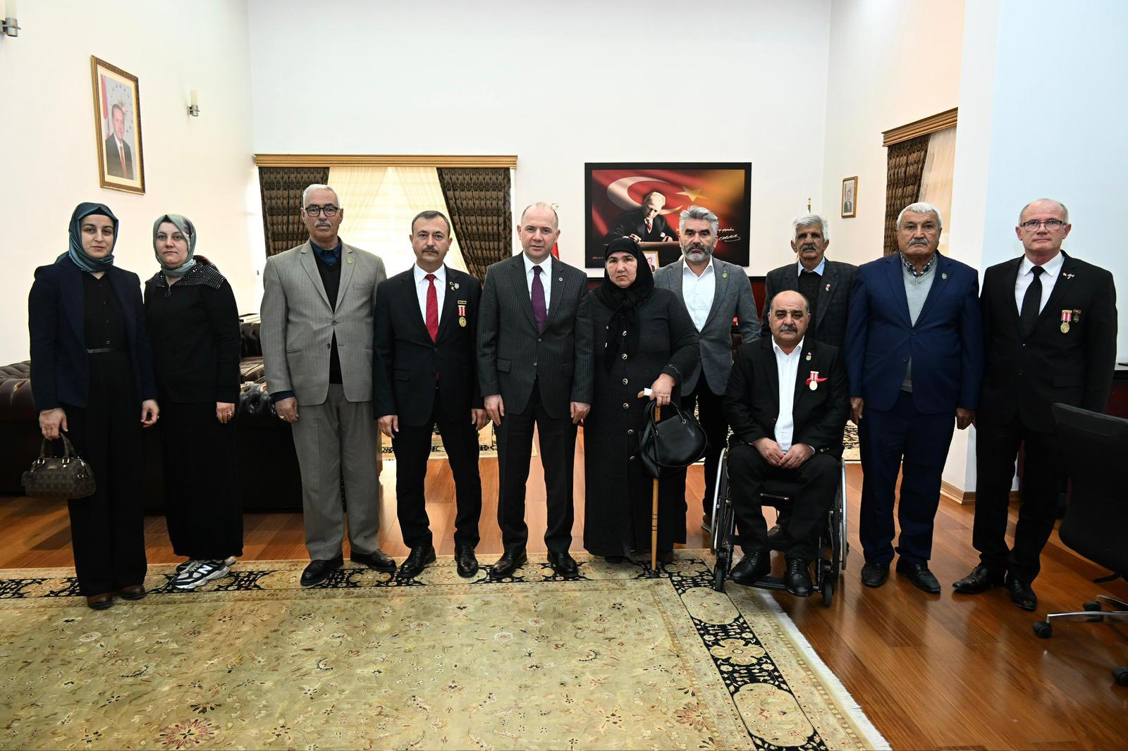 Vali Serdengeçti Gazileri Ağırladı (1)