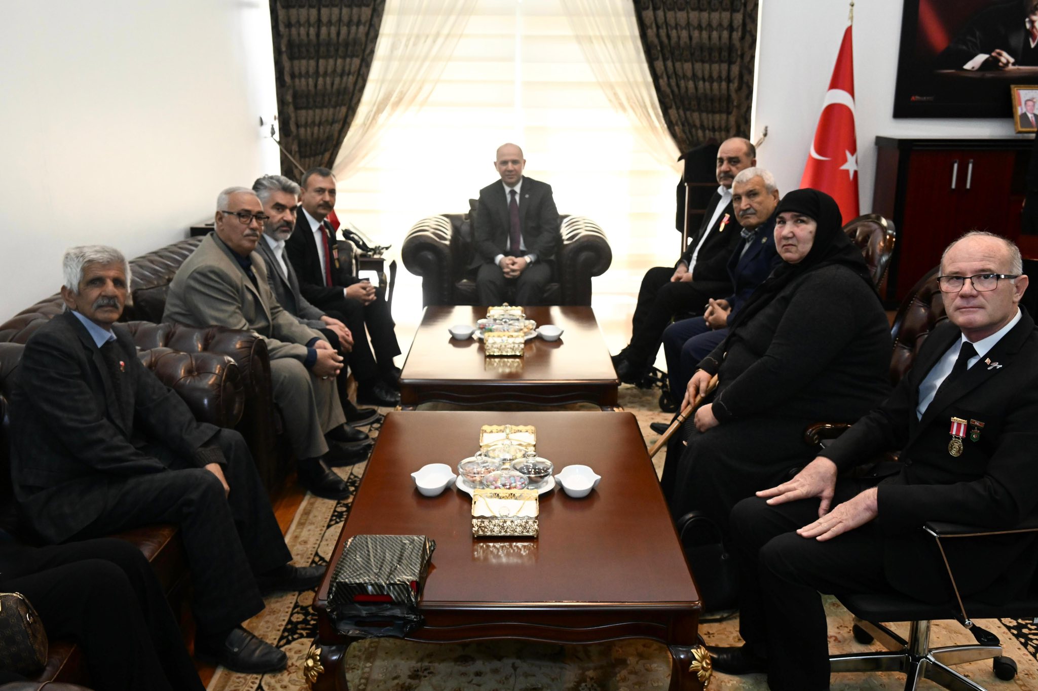 Vali Serdengeçti Gazileri Ağırladı (3)