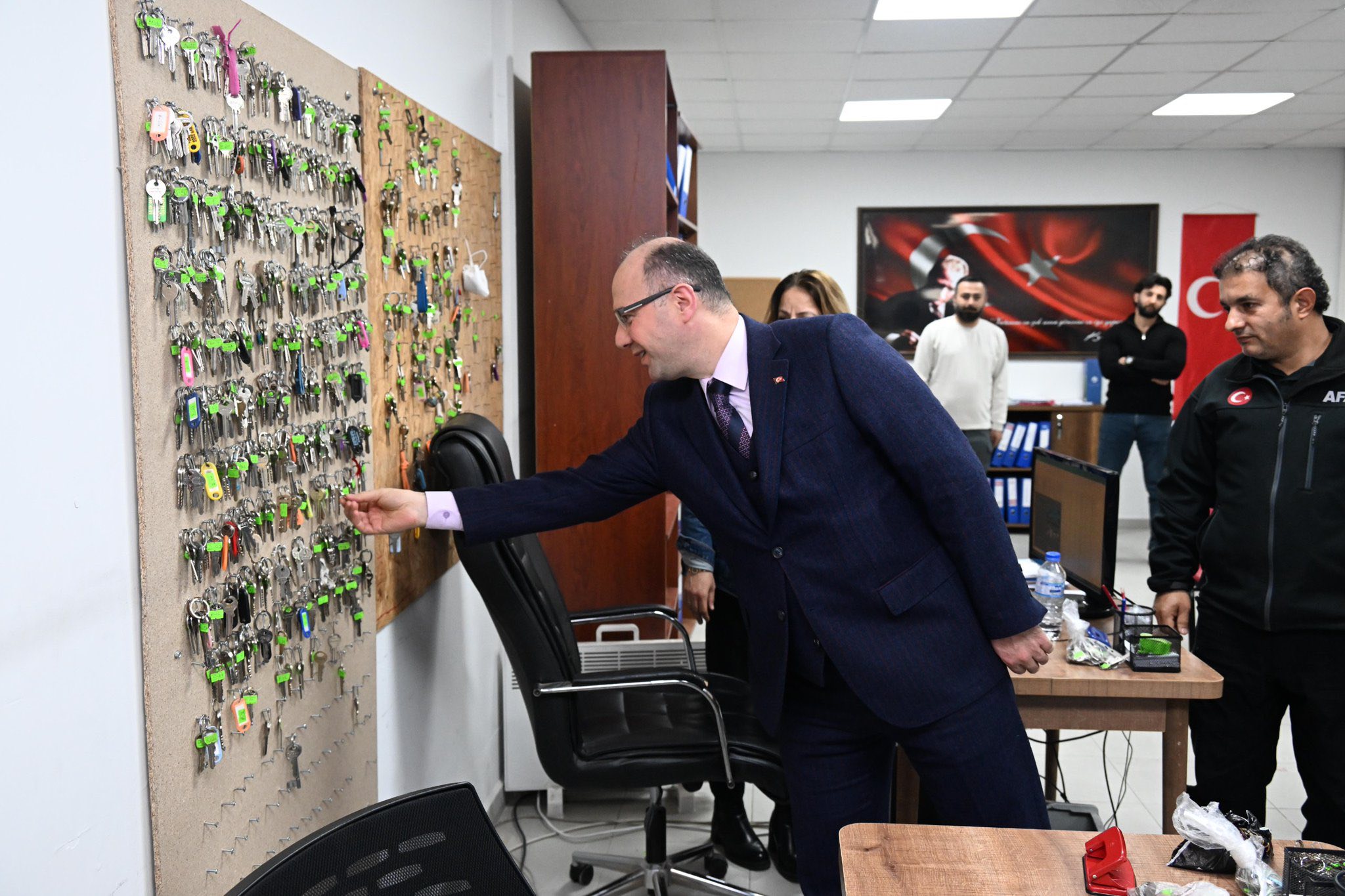 Vali Serdengeçti’den Konaklama Merkezi Ziyareti (4)