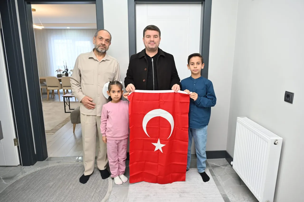 Zeynep’in Bayrak Sevgisi Isıttı (4)