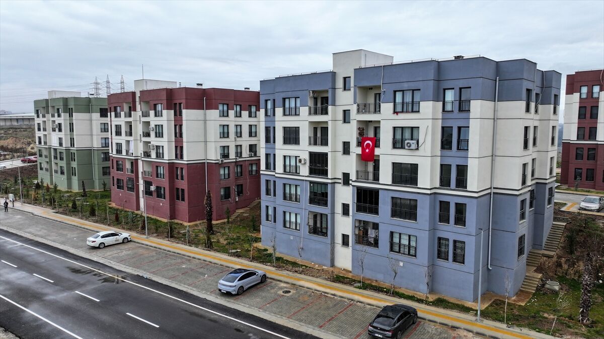 6 Şubat Depremleri̇ni̇n Üçüncü Yili Adana Ve Osmaniye'de 24 Bin 257 Deprem Konutu Hak Sahipleriyle Buluşturuldu