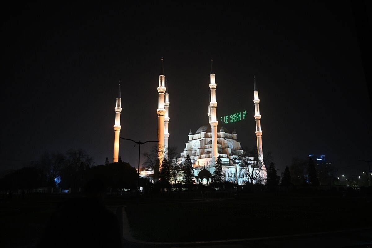 Adana, Mersin, Hatay Ve Osmaniye'de Berat Kandili Idrak Edildi