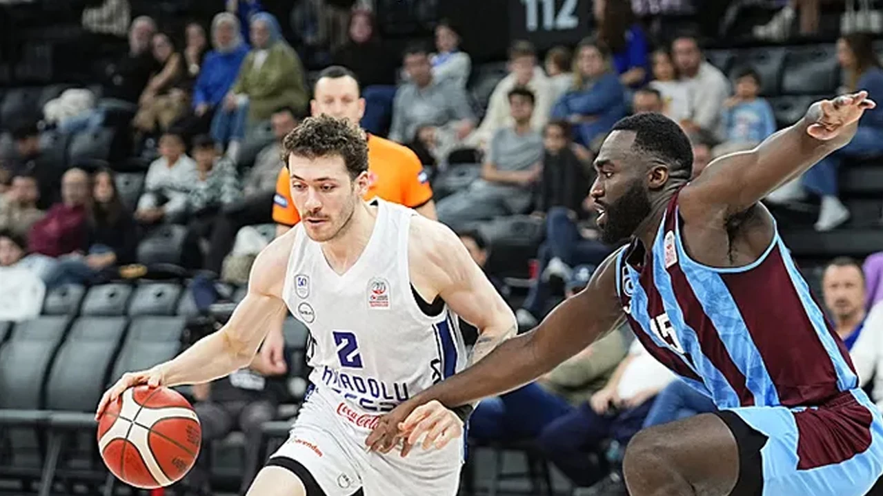 Anadolu Efes Cikisini Surdurdu Trabzonspora Dur Dedi Rurw