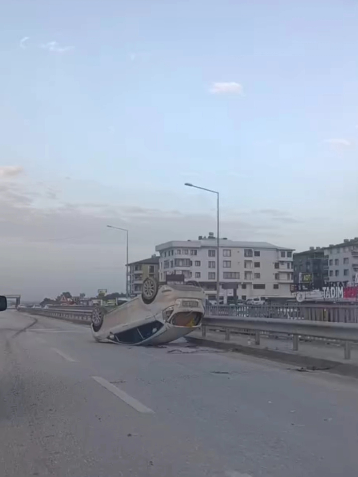 Antakya Çevre Yolunda Kaza Otomobil Devrildi 3 Yaralı3