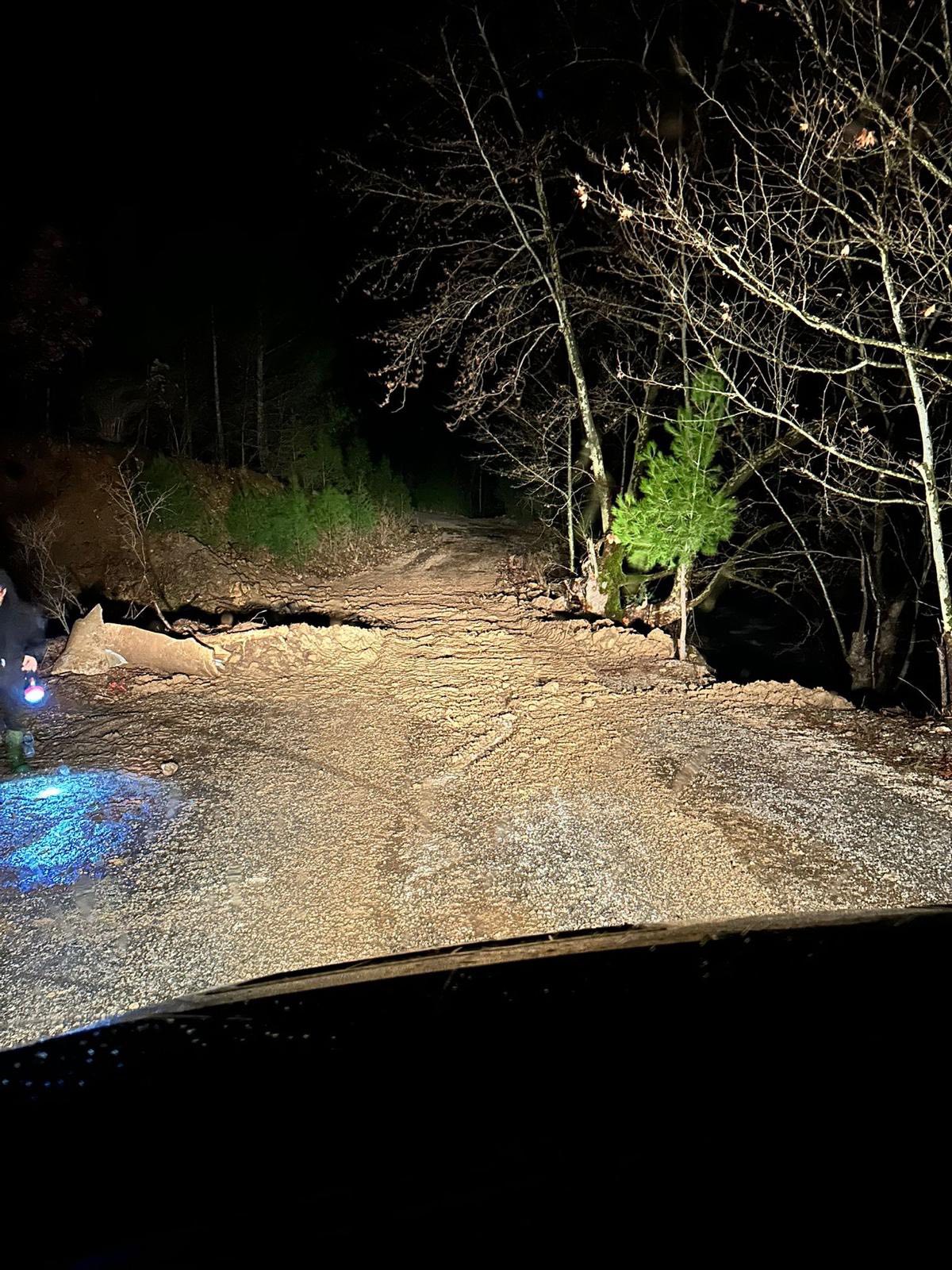 Antalya Akseki’de Kapanan Yol Açıldı (1)