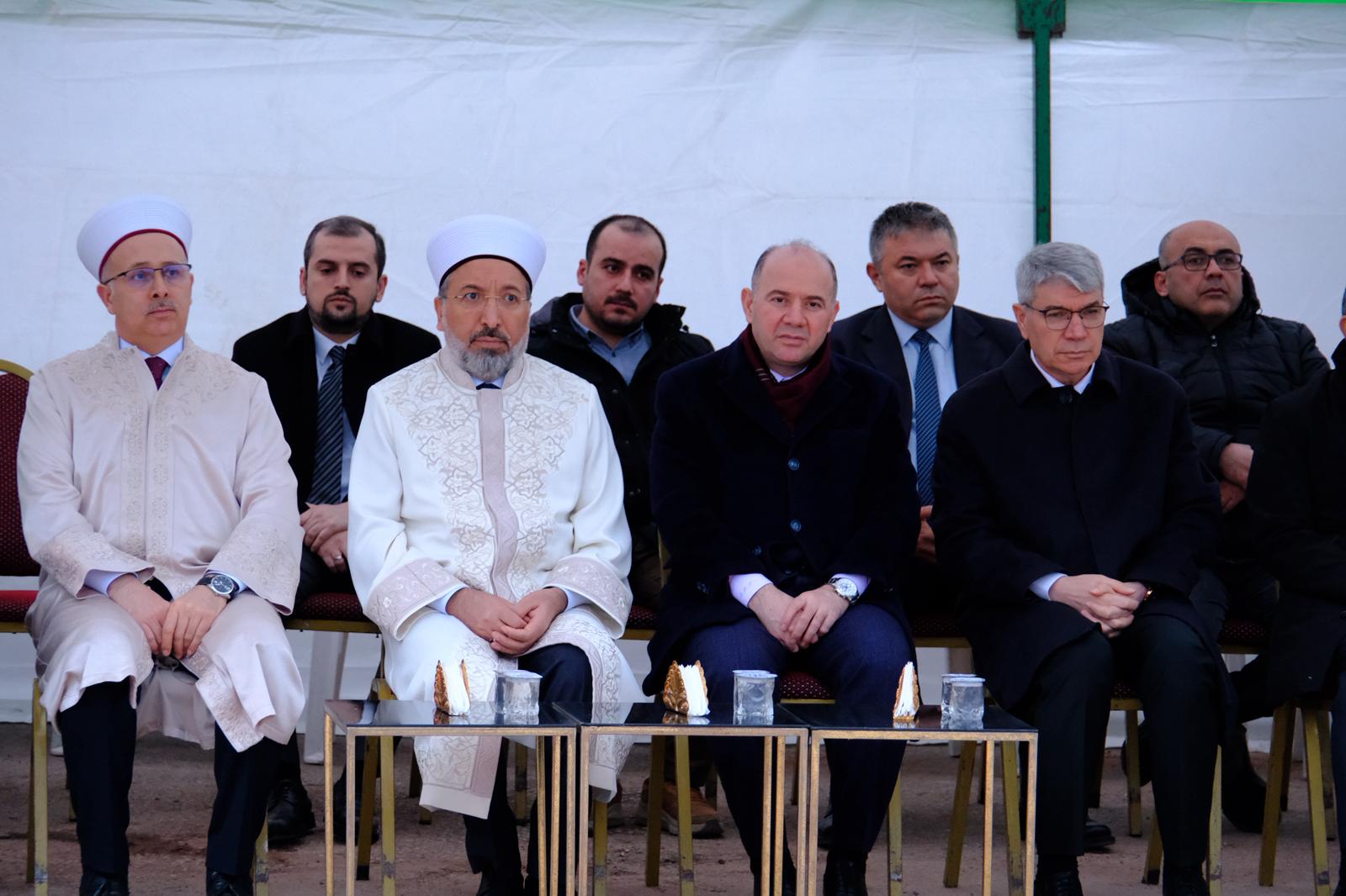 Diyanet İşleri Başkanı Arpaguş’tan Deprem Şehitleri İçin Dua (5)