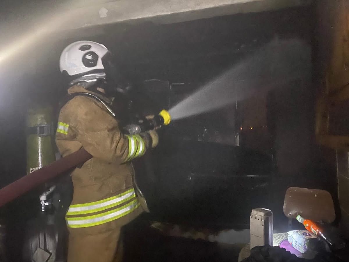 Dörtyol Yeşilköy’de Mesken Yangını Kontrol Altında (1)