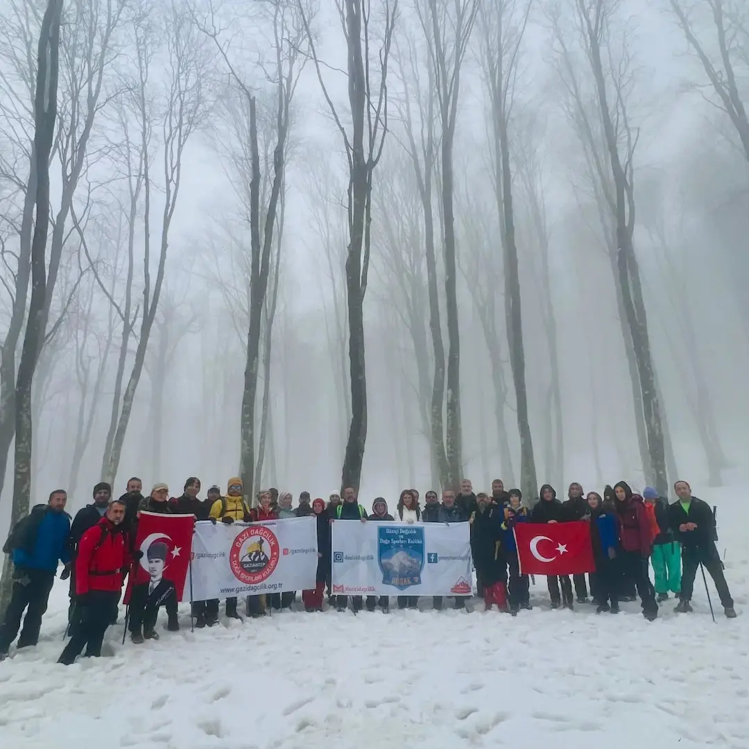 Dumanlı Karlı Yürüyüş
