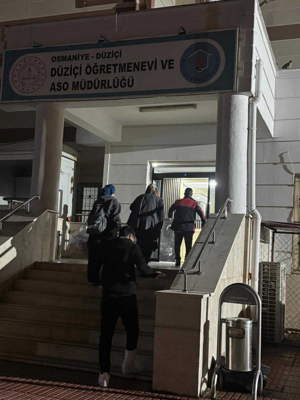 Düziçi'nde Toprak Kayması 3 Ev Boşaltıldı (3)