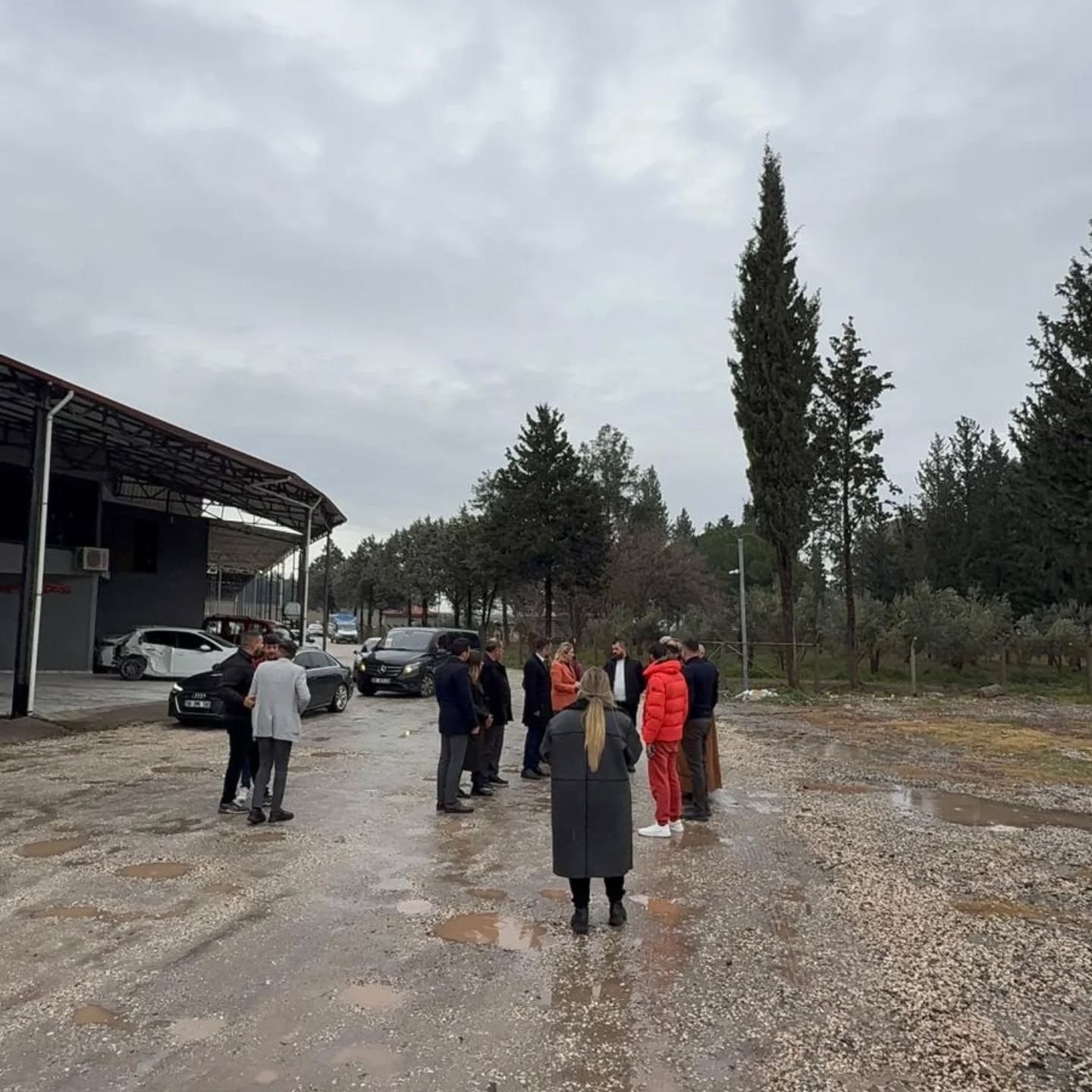 Galericiler Sitesi Esnafı Altyapı Sorununu Milletvekiline Taşıdı (3)