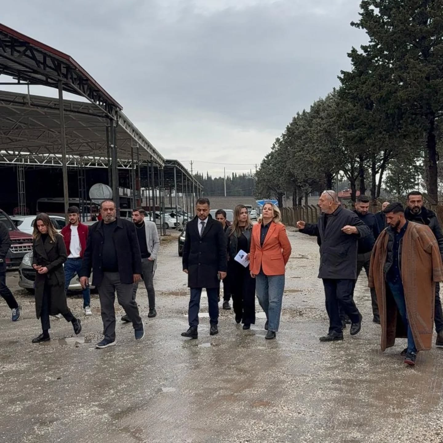 Galericiler Sitesi Esnafı Altyapı Sorununu Milletvekiline Taşıdı (4)