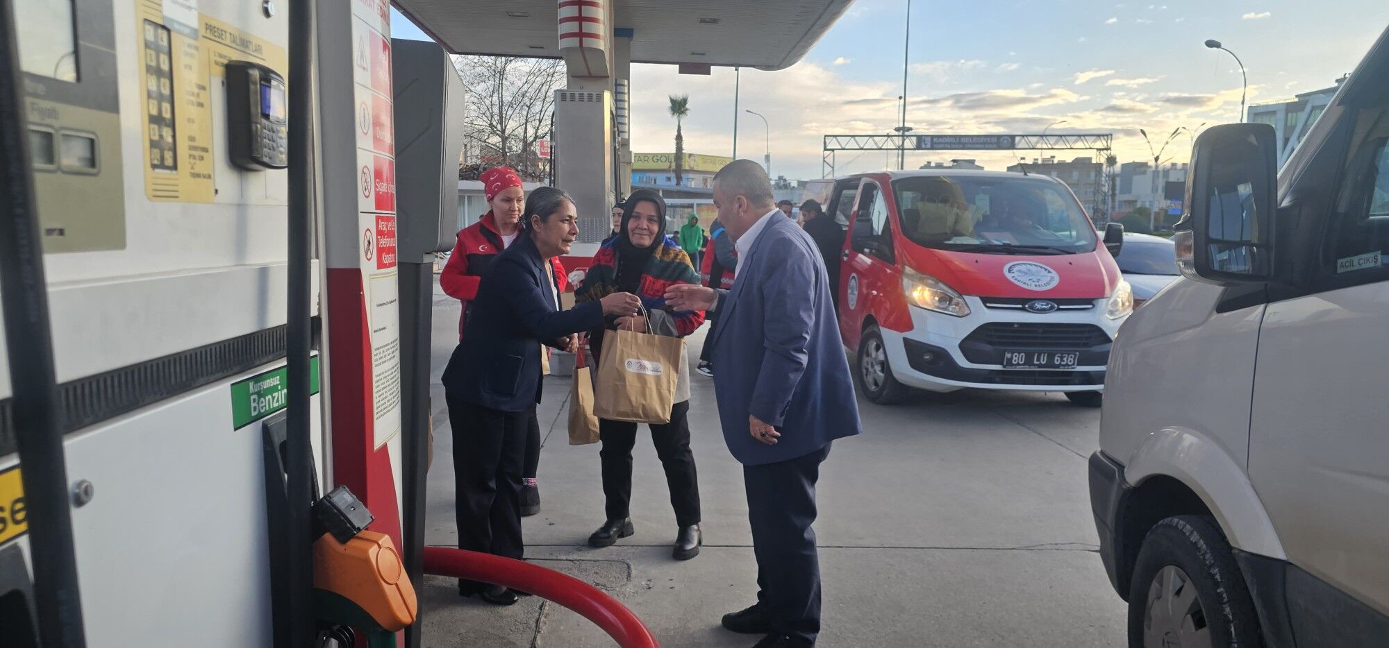 Kadirli Belediyesi’nden Ramazan’da Esnafa İftar İkramı (3)