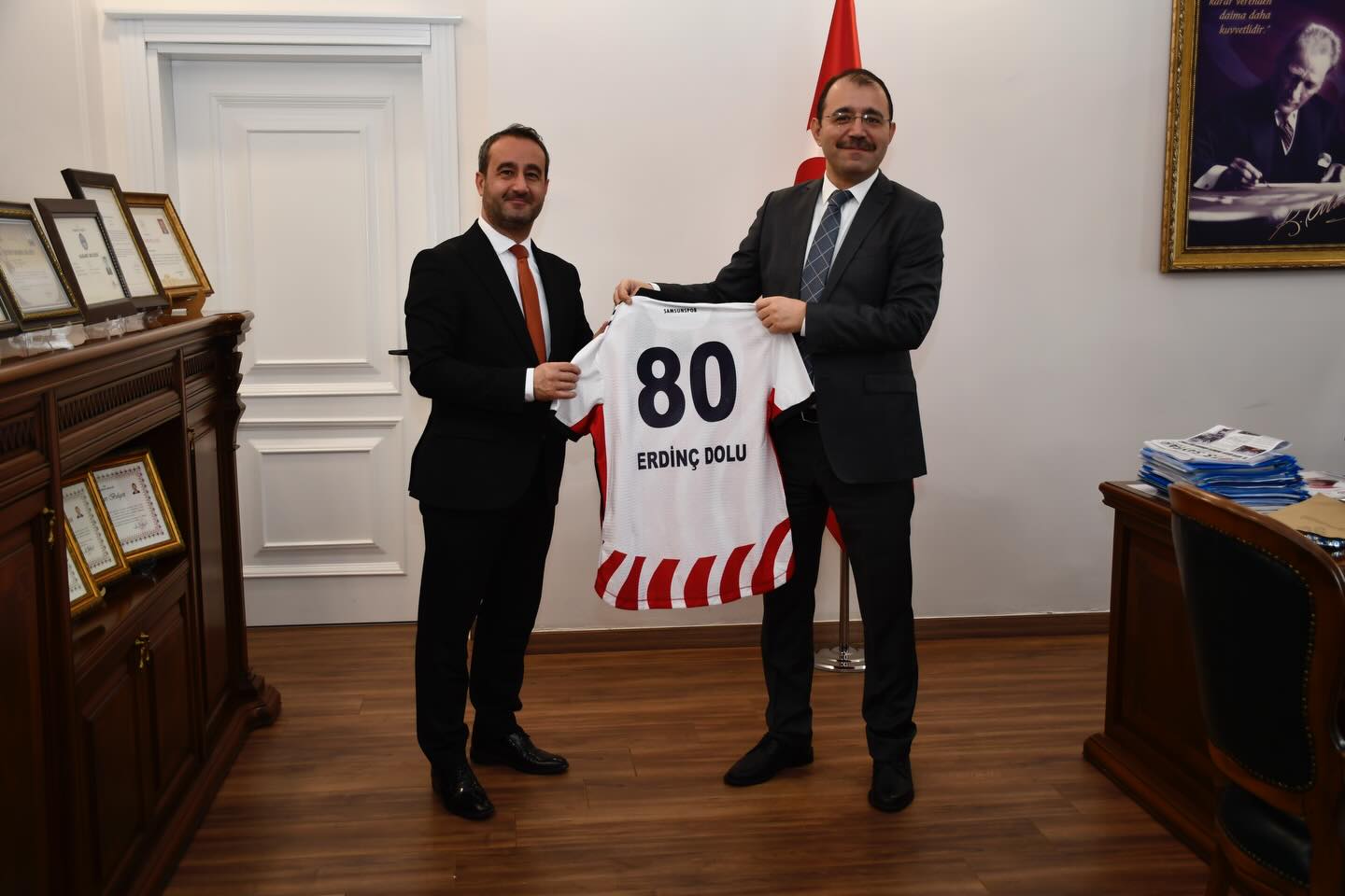 Kaymakam Dolu’ya Milli Eğitimden Anlamlı Forma2