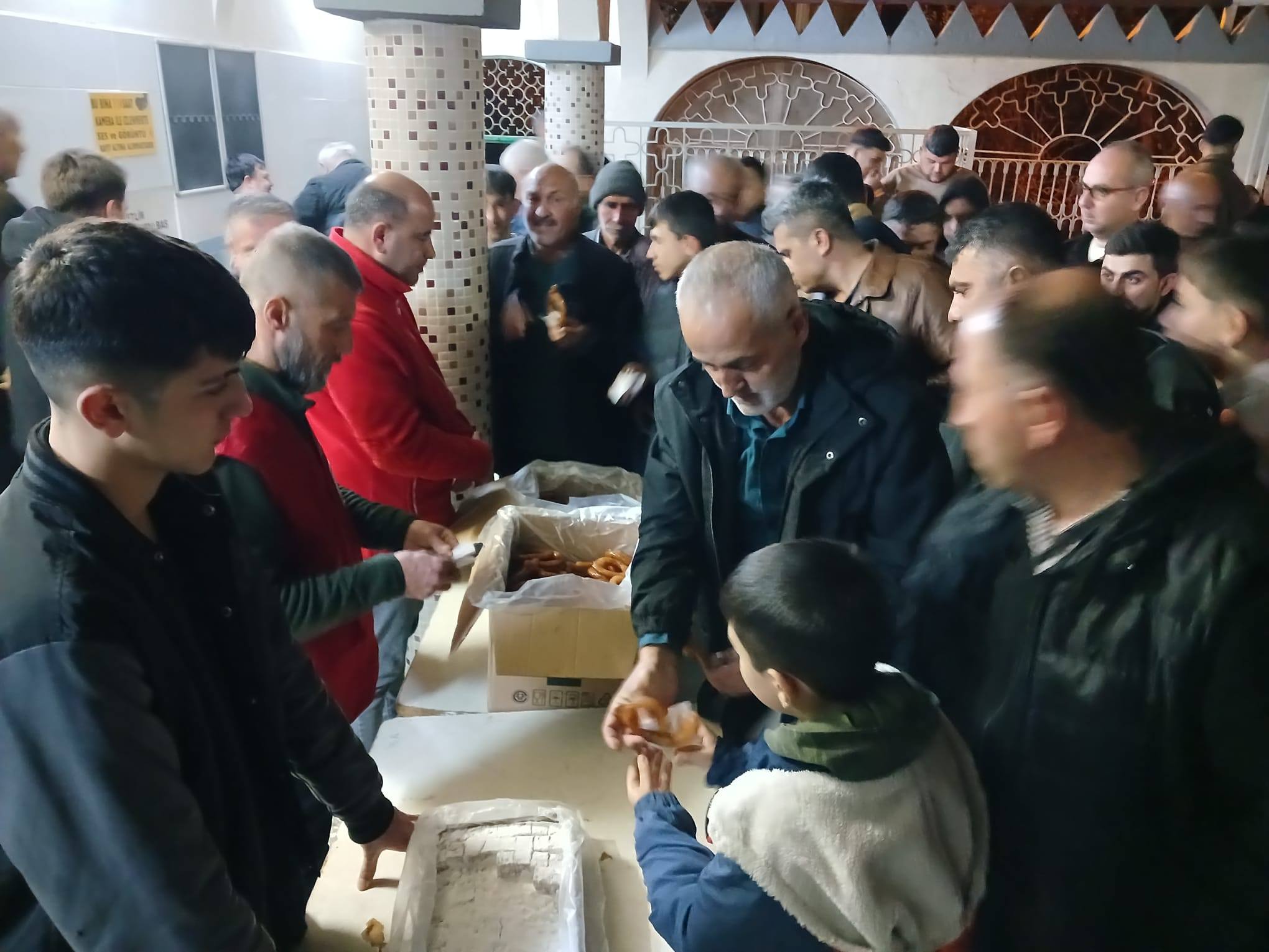 Kızılay Kadirli Şubesi’nden Berat Kandili’nde Vatandaşlara İkram (5)