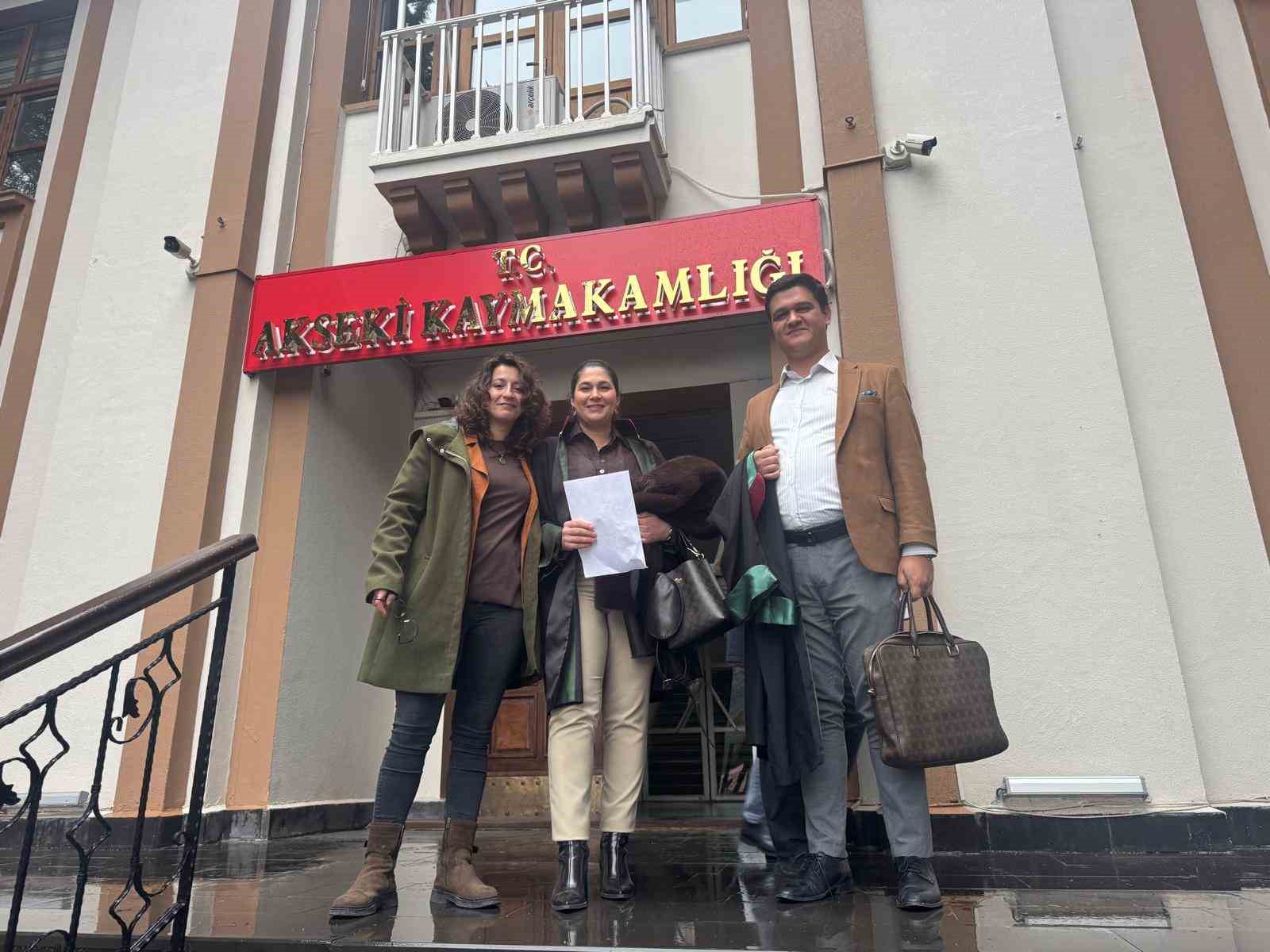 Metin Akpınar’a Karşı Açtığı Davayı Duygu Nebioğlu Kazandı2