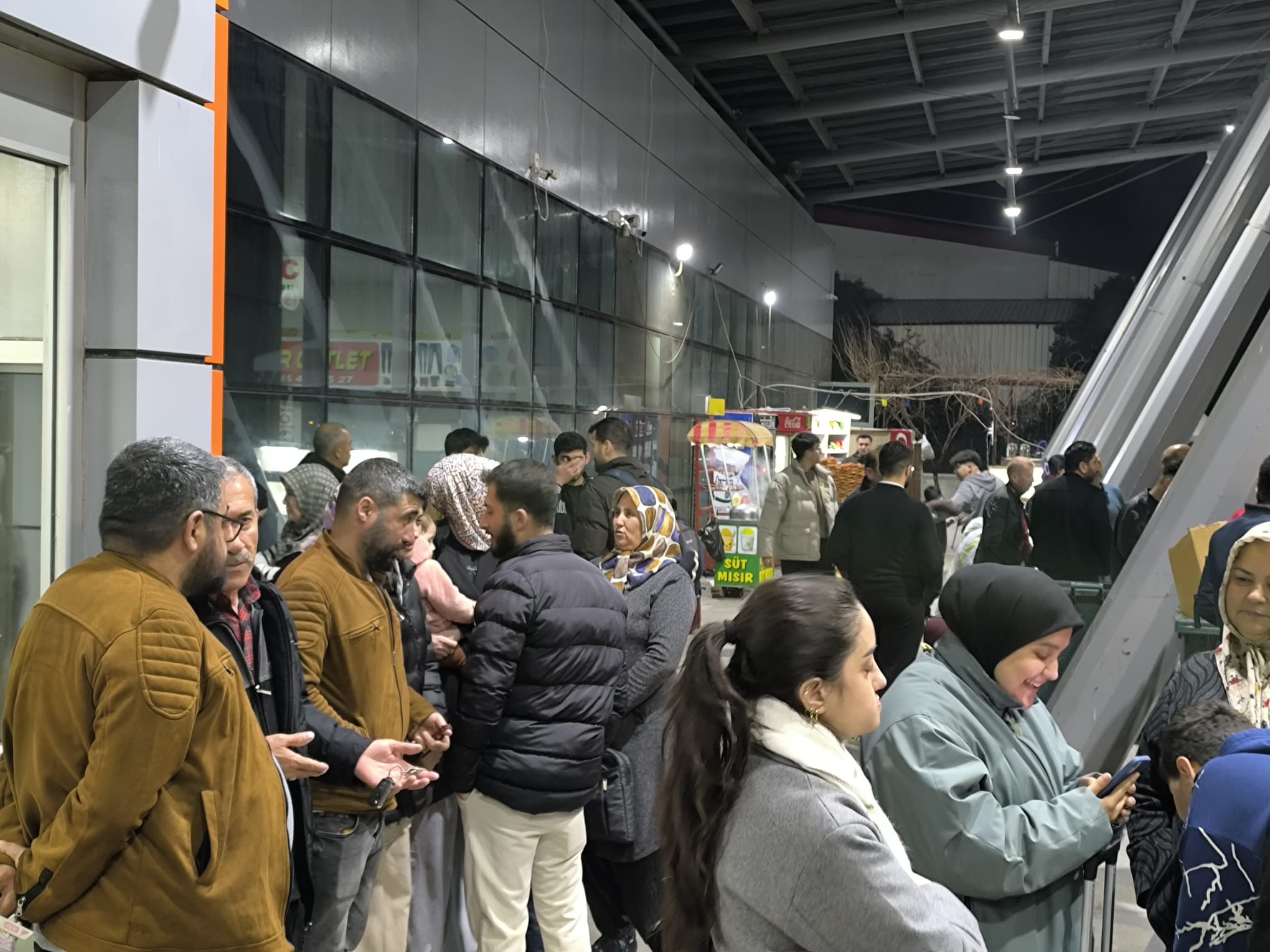 Osmaniye Otogarı’nda Gece Yoğunluğu (1)