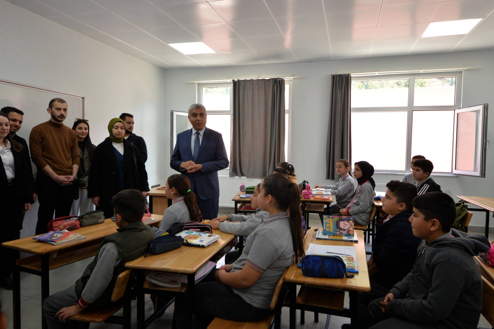 Osmaniye Vakfı’ndan Issızca Okuluna Kitap Desteği3