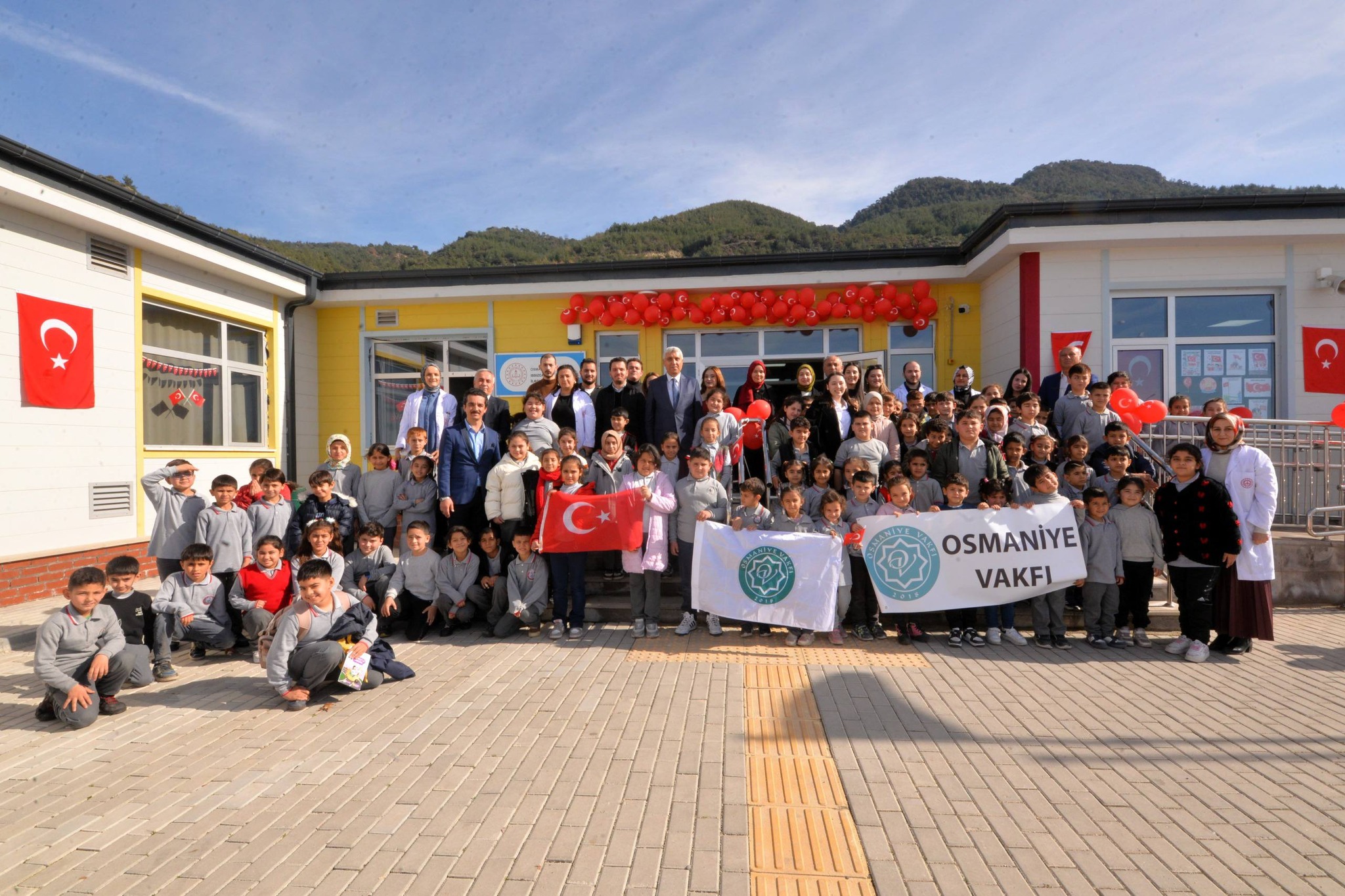 Osmaniye Vakfı’ndan Issızca Okuluna Kitap Desteği6