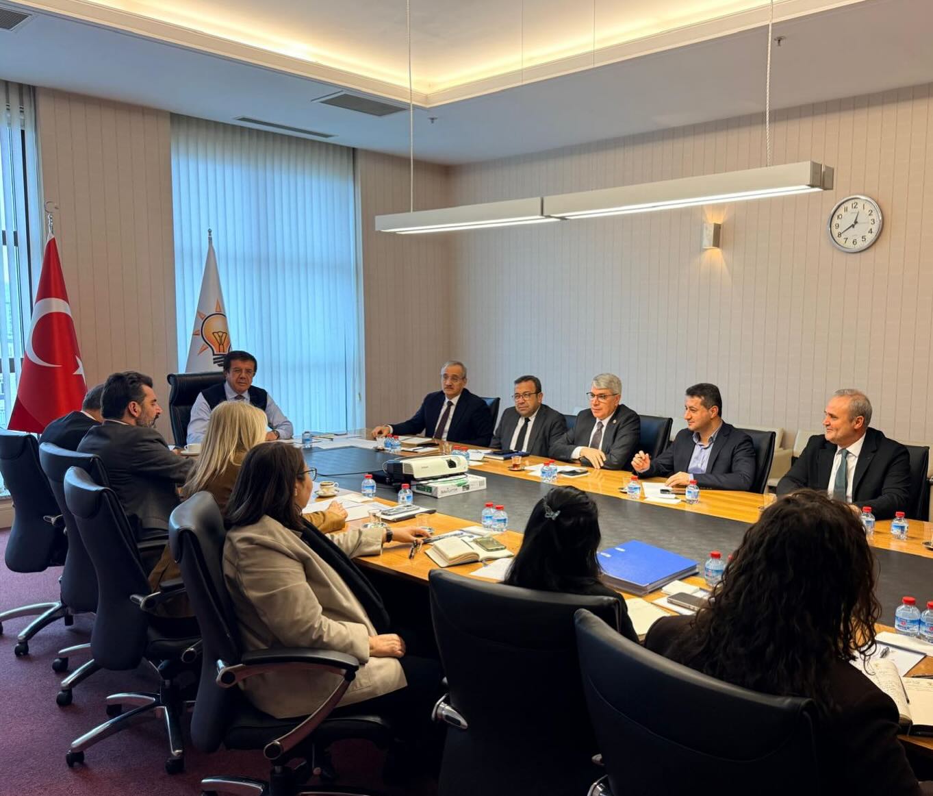 Seydi Gülsoy Ak Parti’de Ekonomi Toplantısına Katıldı2