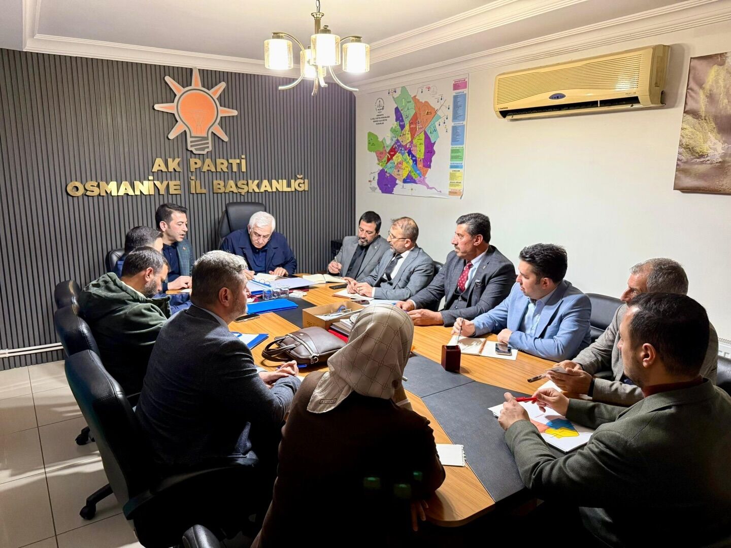 643216899 18325090219247935 1925738087898530371 N