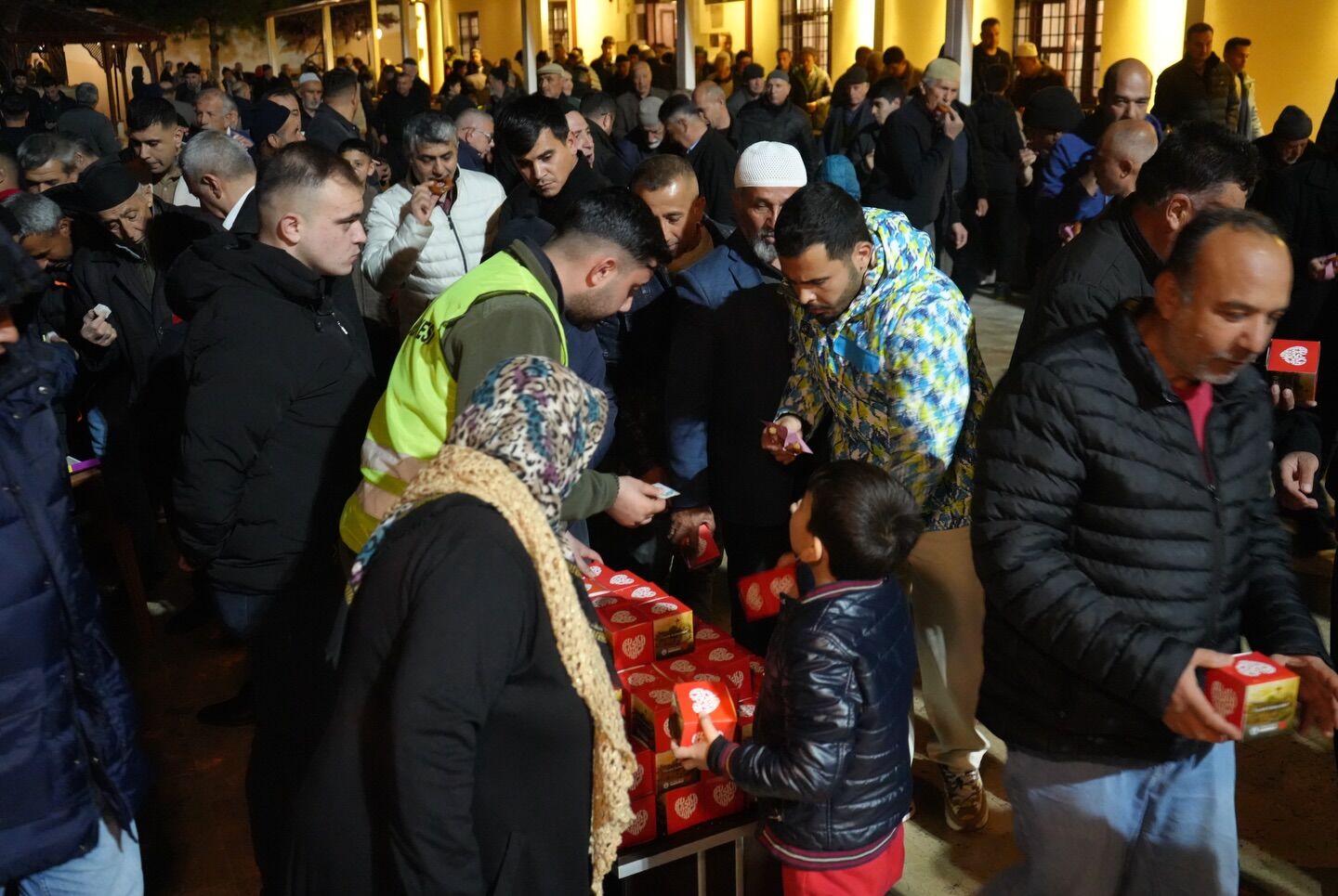 Bahçe’de Kadir Gecesi Coşkusu (2)