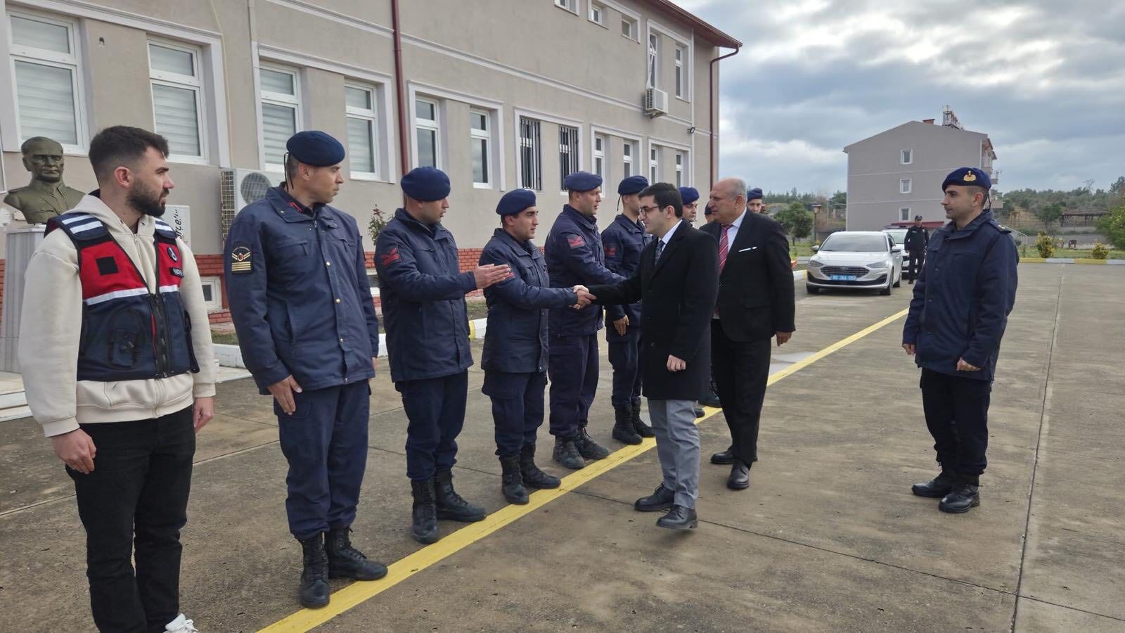 Başkan Demiroğlu’ndan Bayramda Anlamlı Ziyaret (3)