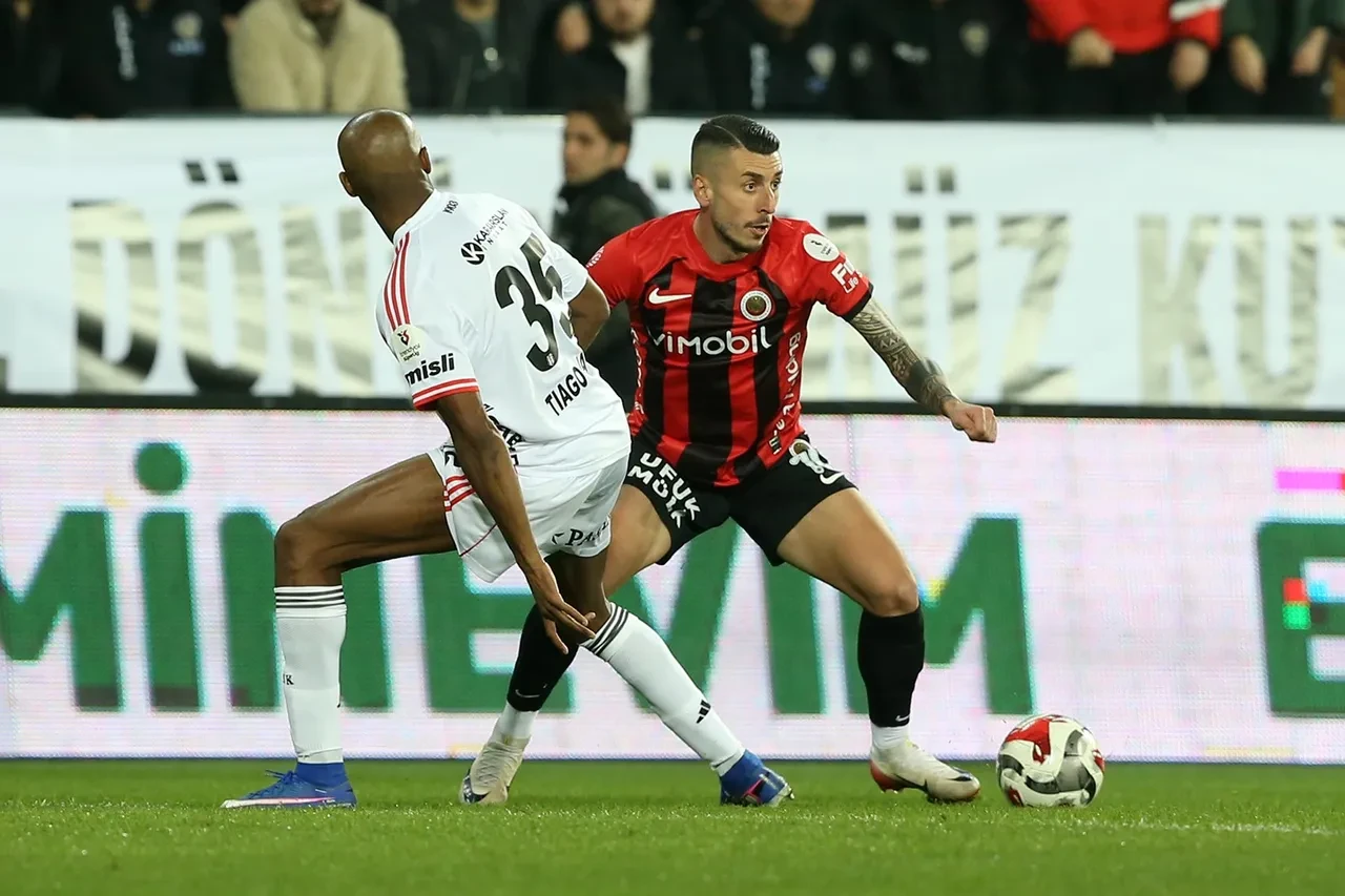 Beşiktaş Deplasmanda 2 Golle Kazandı (2)