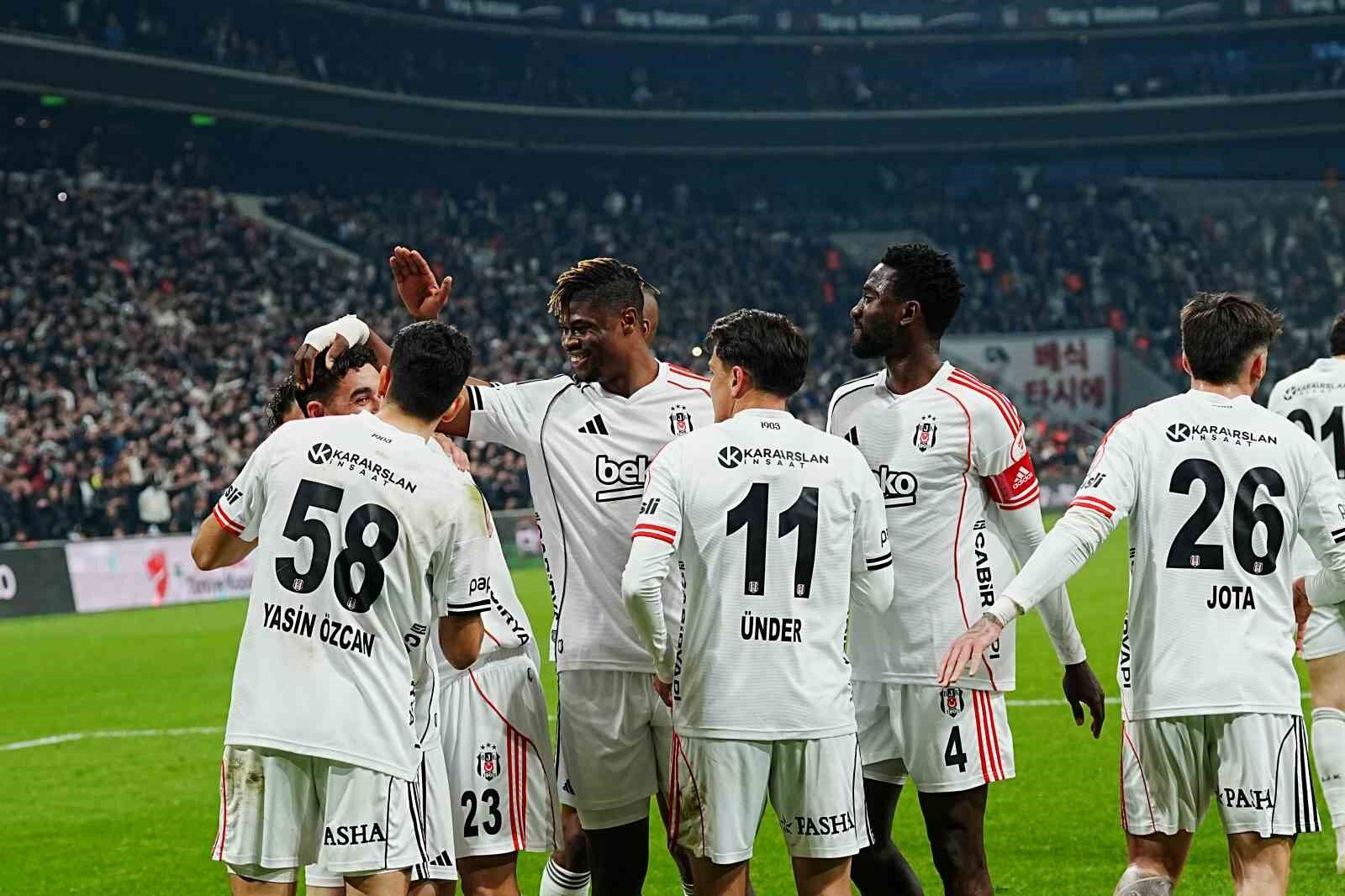 Beşiktaş'ın Yenilmezlik Serisi 17 Maça Çıktı