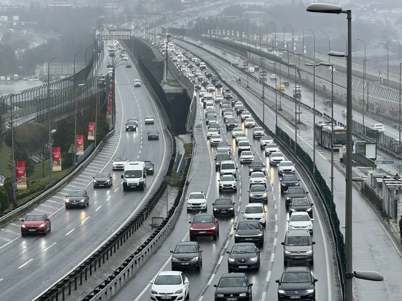 İstanbul Trafiği Bayramda Kilitlendi (1)