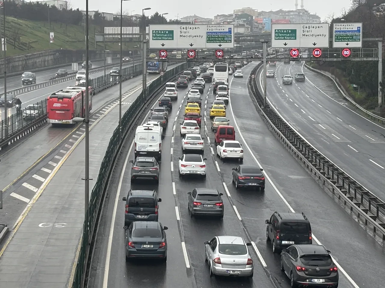 İstanbul Trafiği Bayramda Kilitlendi (2)