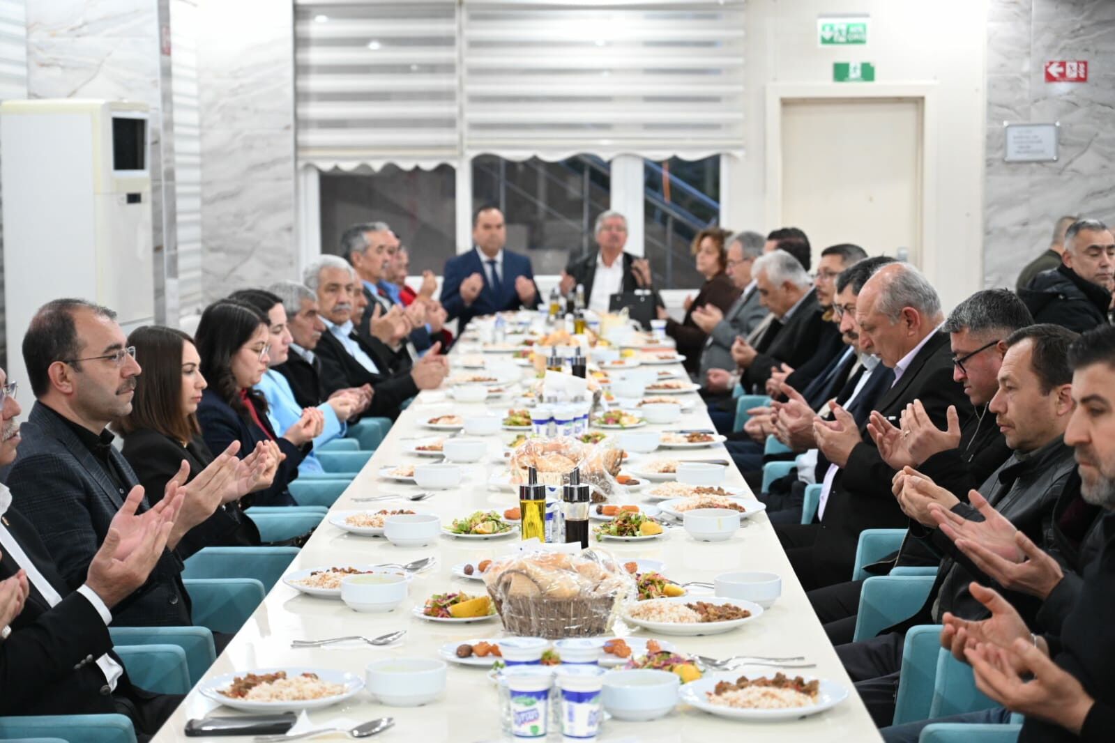 Kadi̇rli̇ Ve Kahramanmaraşlilar İftarda Buluştu (1)