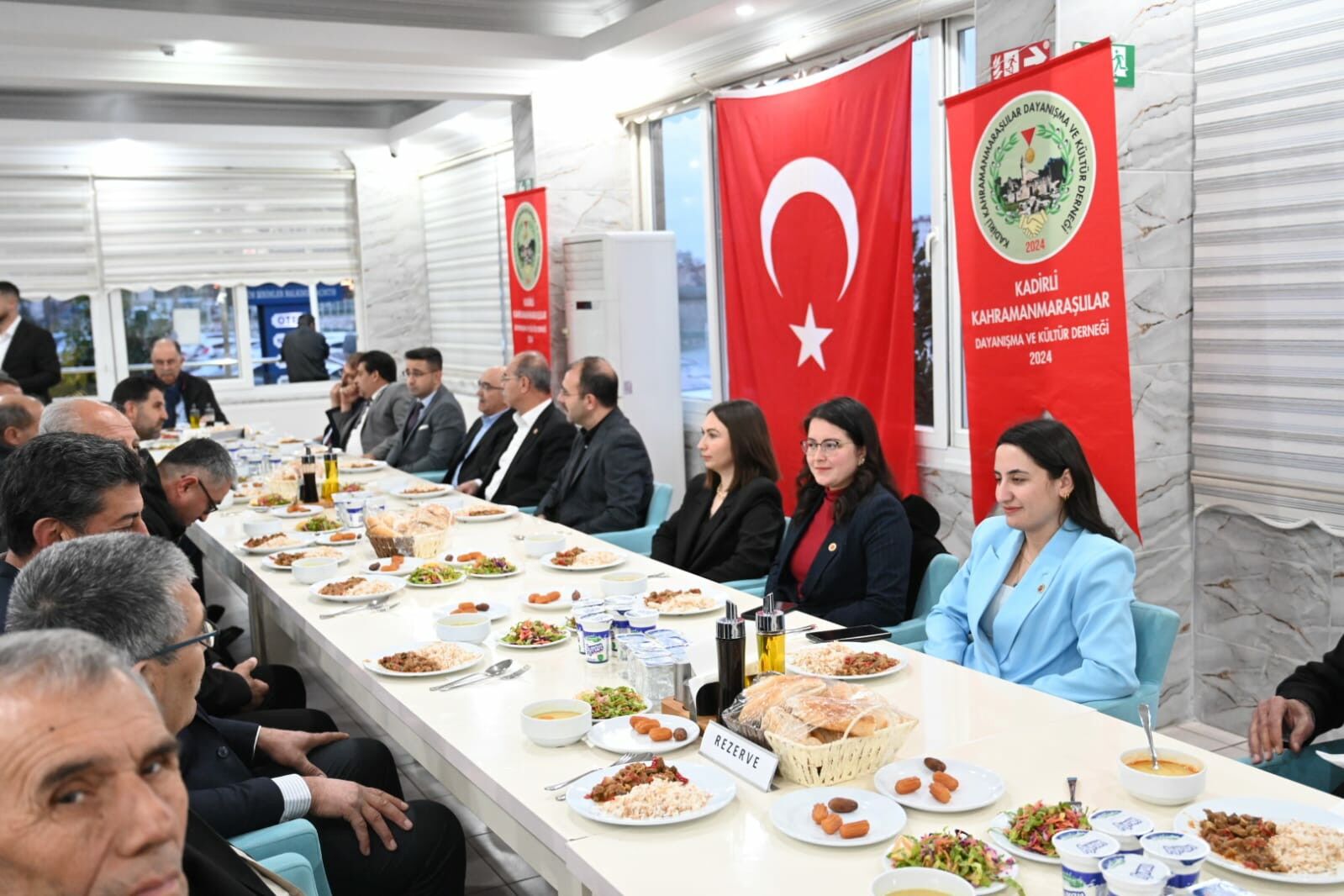 Kadi̇rli̇ Ve Kahramanmaraşlilar İftarda Buluştu (8)