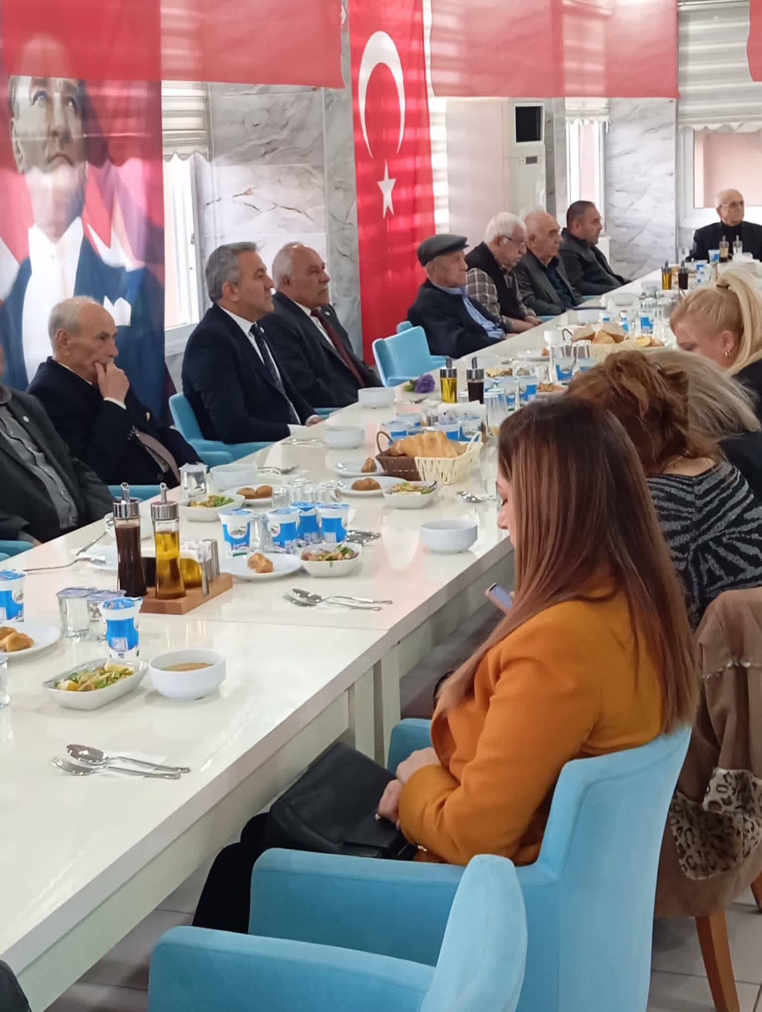 Kadirli’de İyi̇ Parti İftarında Birlik Mesajı (3)