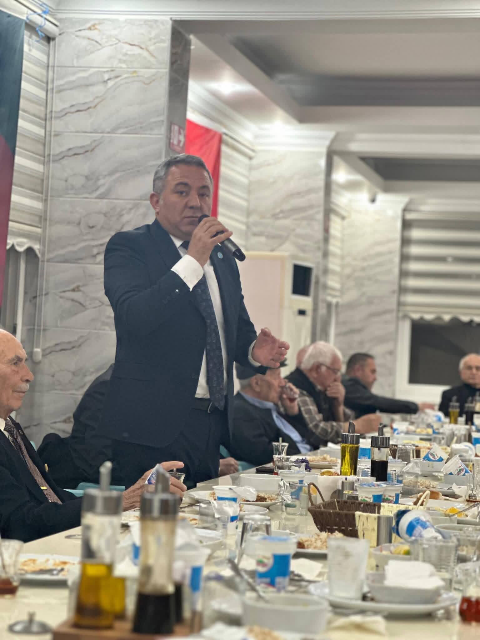 Kadirli’de İyi̇ Parti İftarında Birlik Mesajı (4)