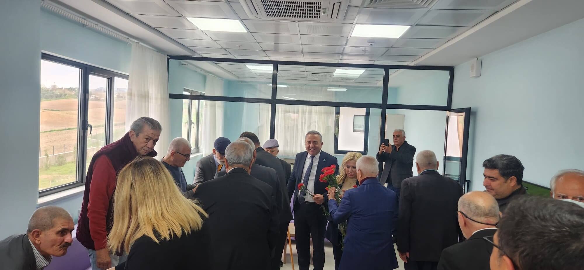 Kadirli’de İyi̇ Parti’den Huzurevine Anlamlı Ziyaret (2)