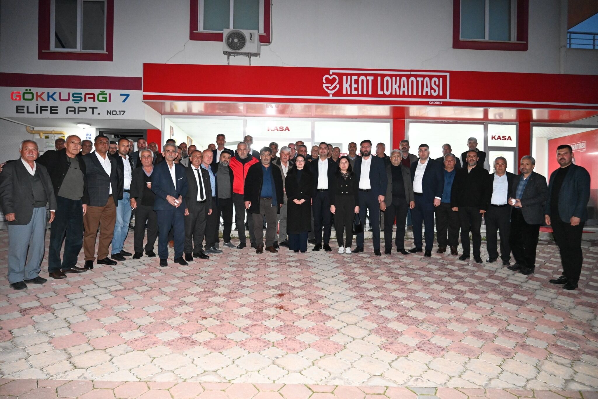 Kadirli’de Muhtarlar Ve Meclis Üyeleri İftarda Buluştu (2)