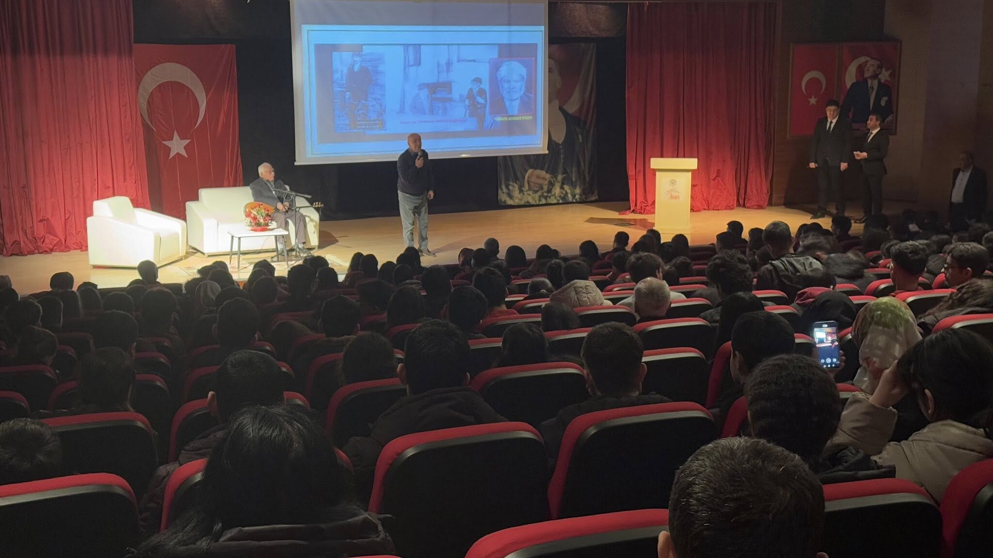 Kadirli’nin Hafızası Konferansla Gençlere Aktarıldı (1)