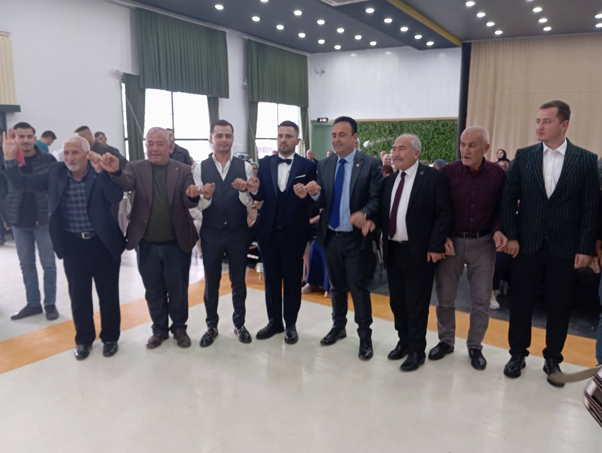 Mhp Düziçi Teşkilatı Nişanda Genç Çifte Destek (6)