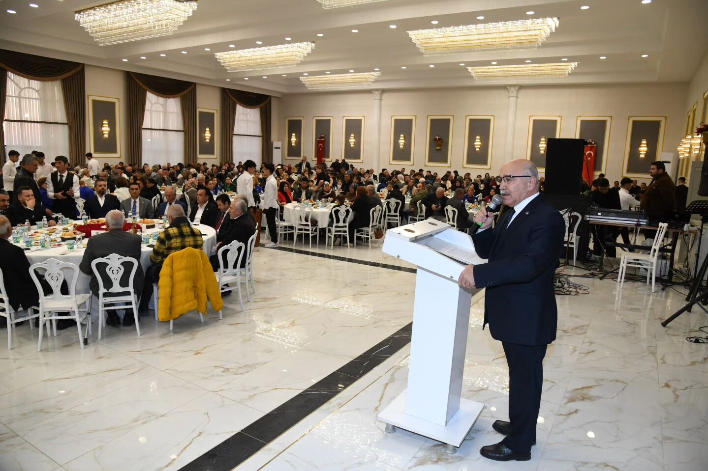 Osmaniye’de Kardeşlik Sofrası Kuruldu (3)