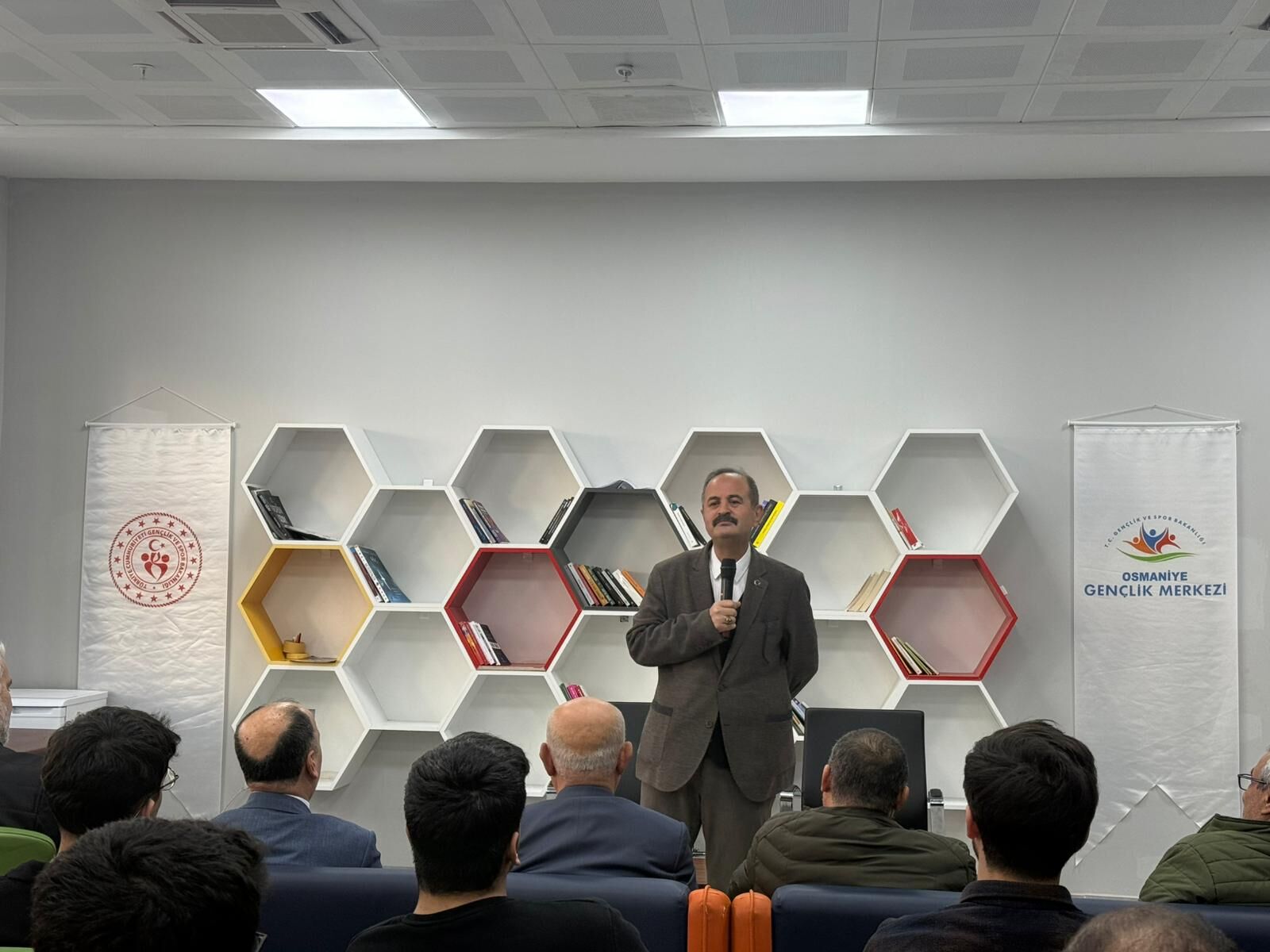 Osmaniye’de Mehmet Akif Ersoy’u Anma Programı (1)