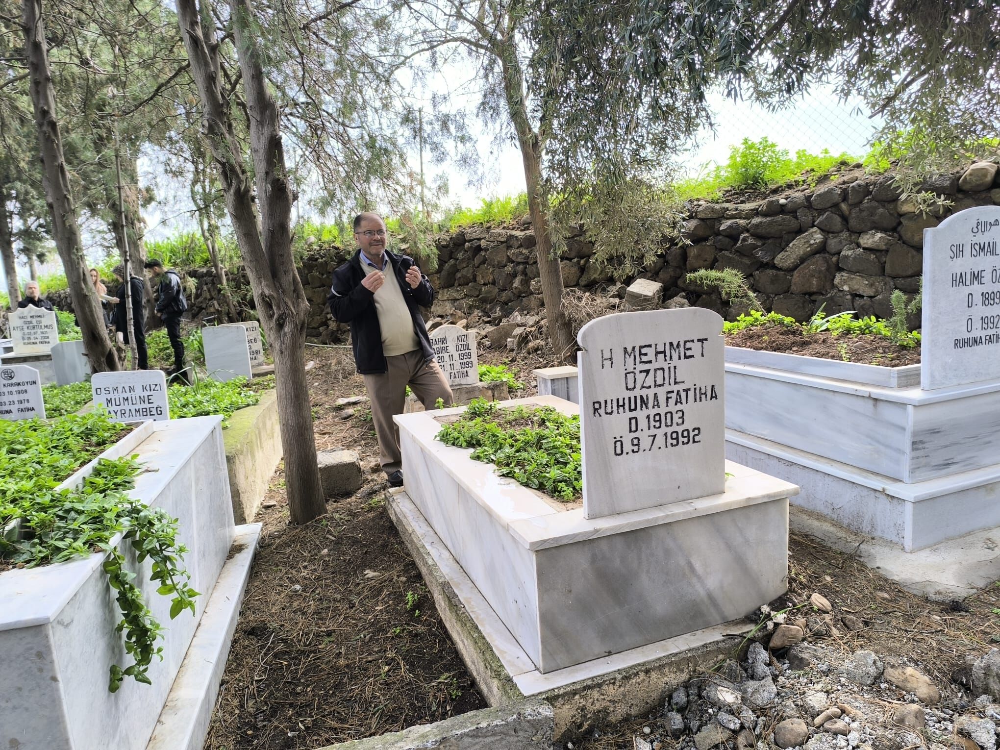 Osmaniye’de Ramazan Bayramı Mezarlık Ziyaretleri (2)